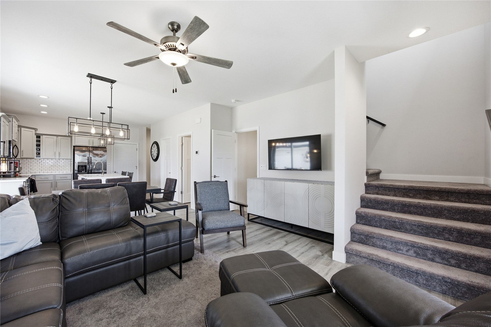 6341 Revival Alley