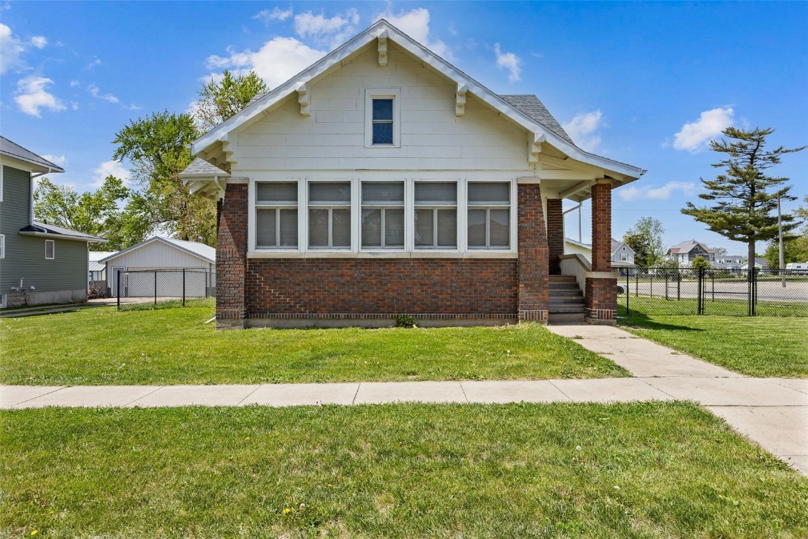 111 N Elm Street