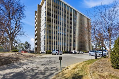 2222 1st Avenue NE #301 Cedar Rapids IA 52402