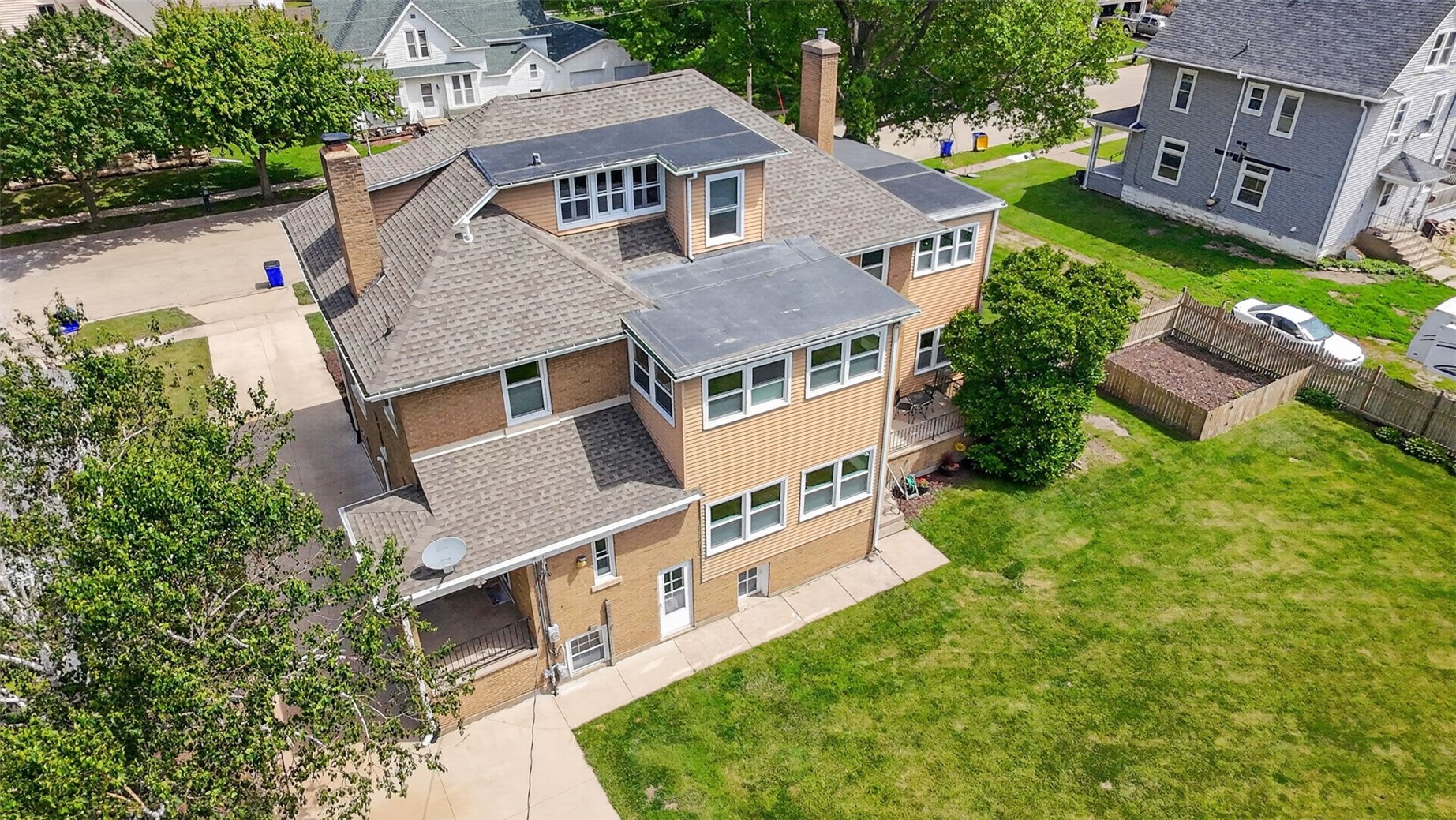 215 E Market Street
