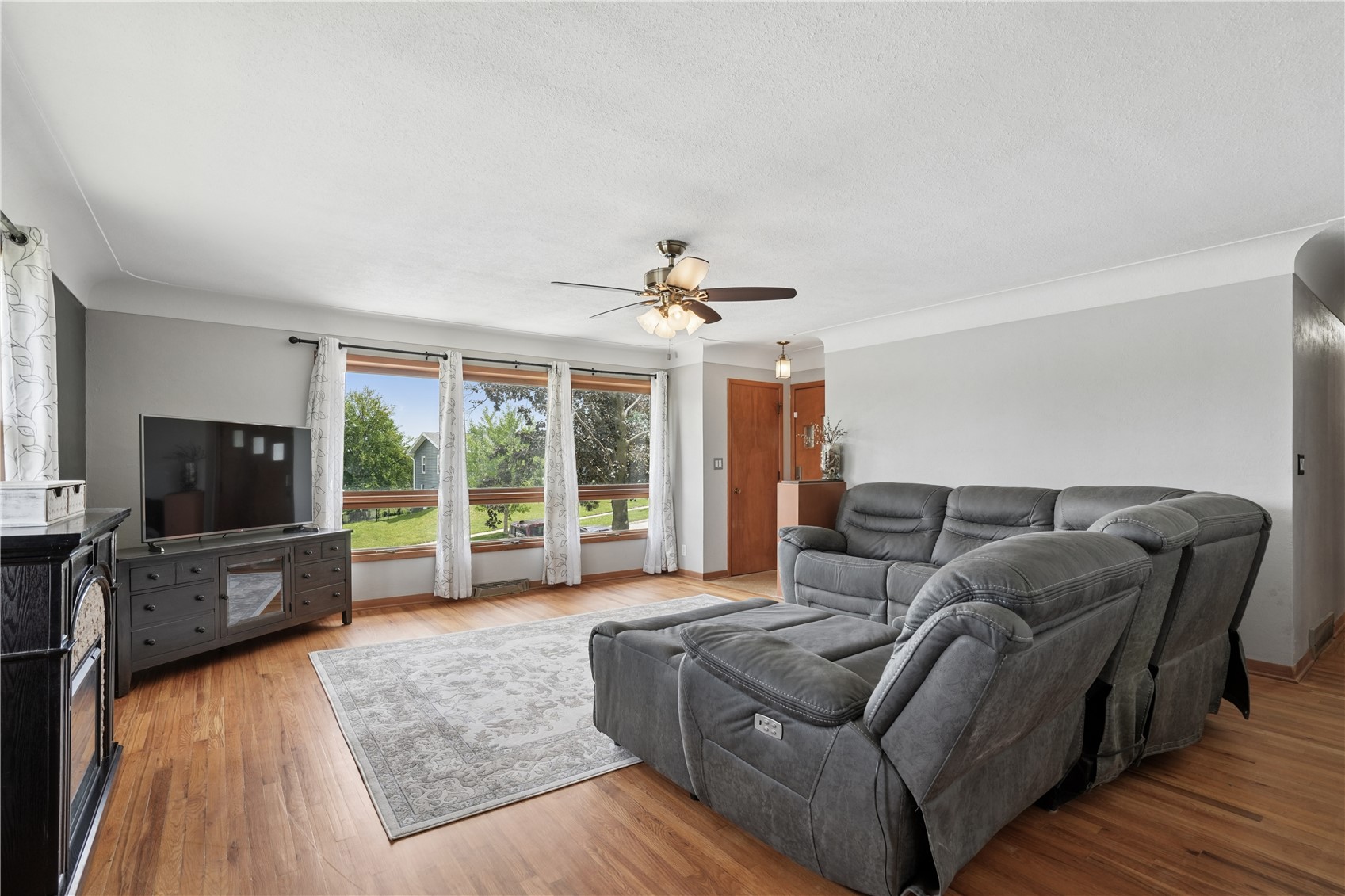 2762 Teresa Dr SW