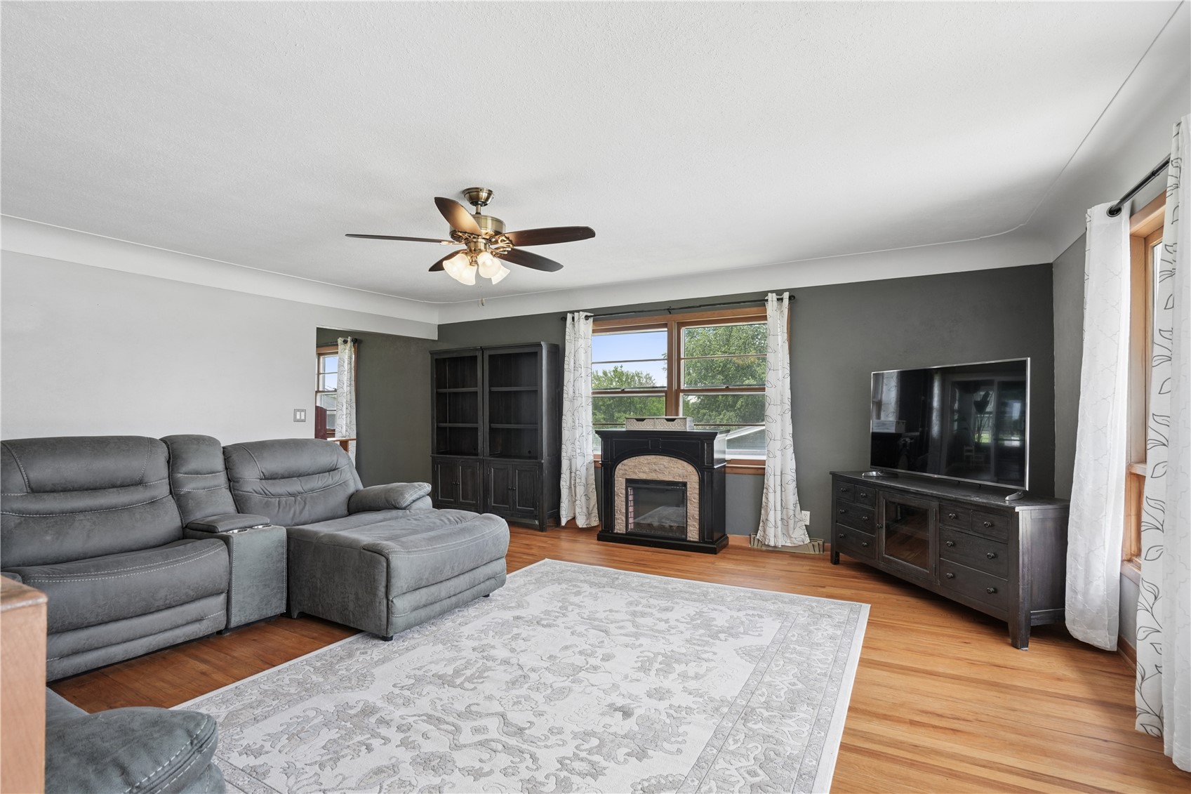 2762 Teresa Dr SW