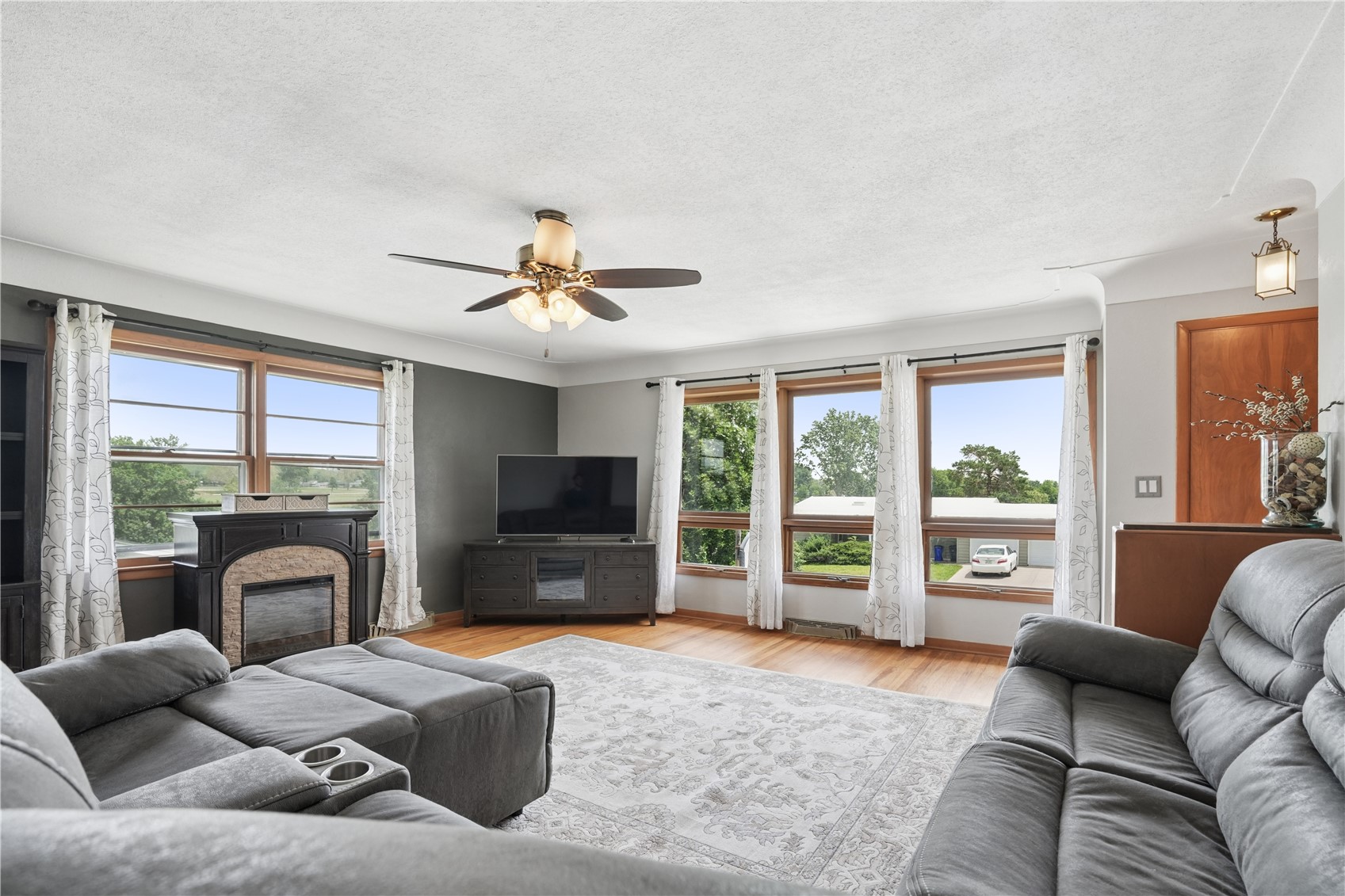 2762 Teresa Dr SW