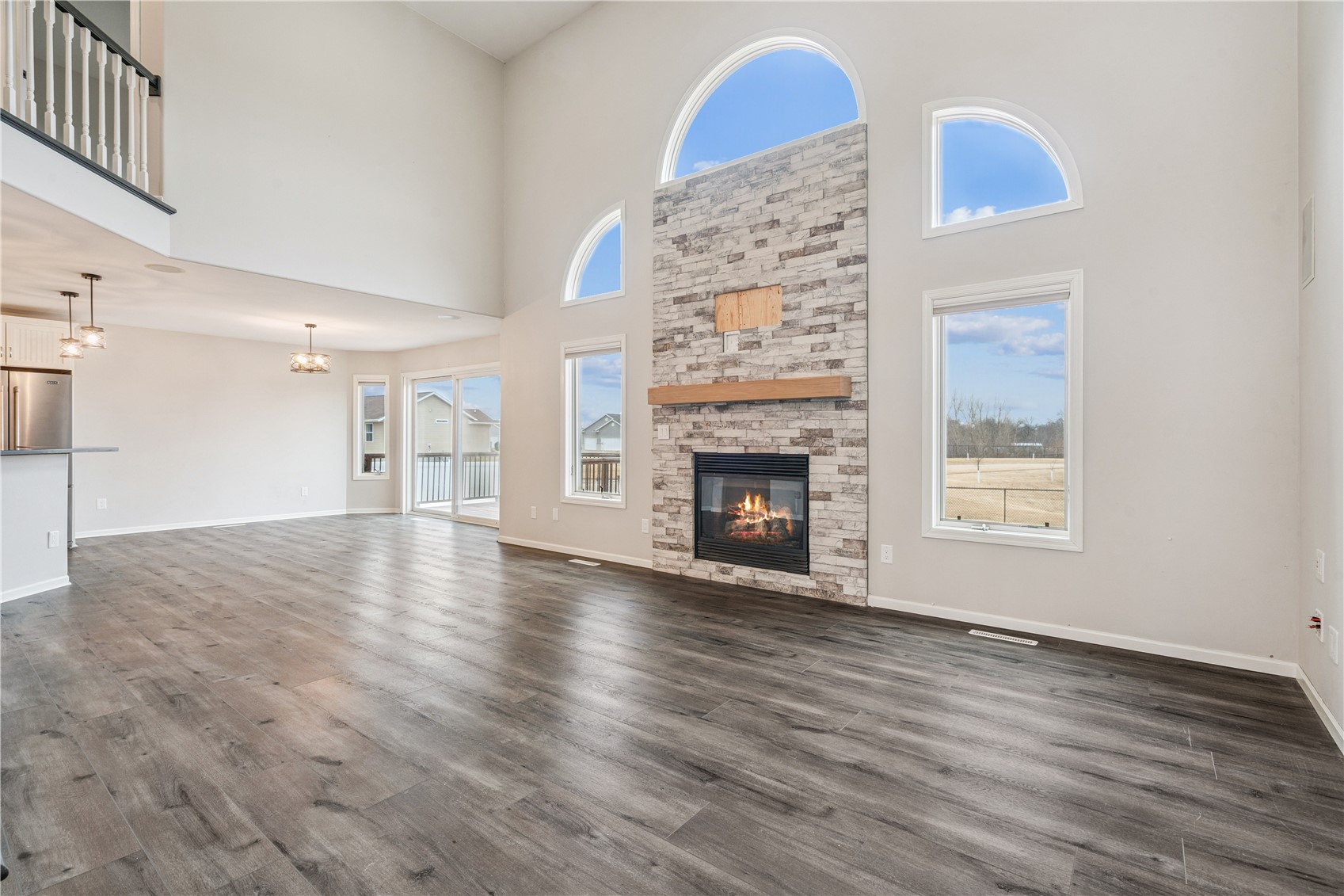 1595 Valentine Circle