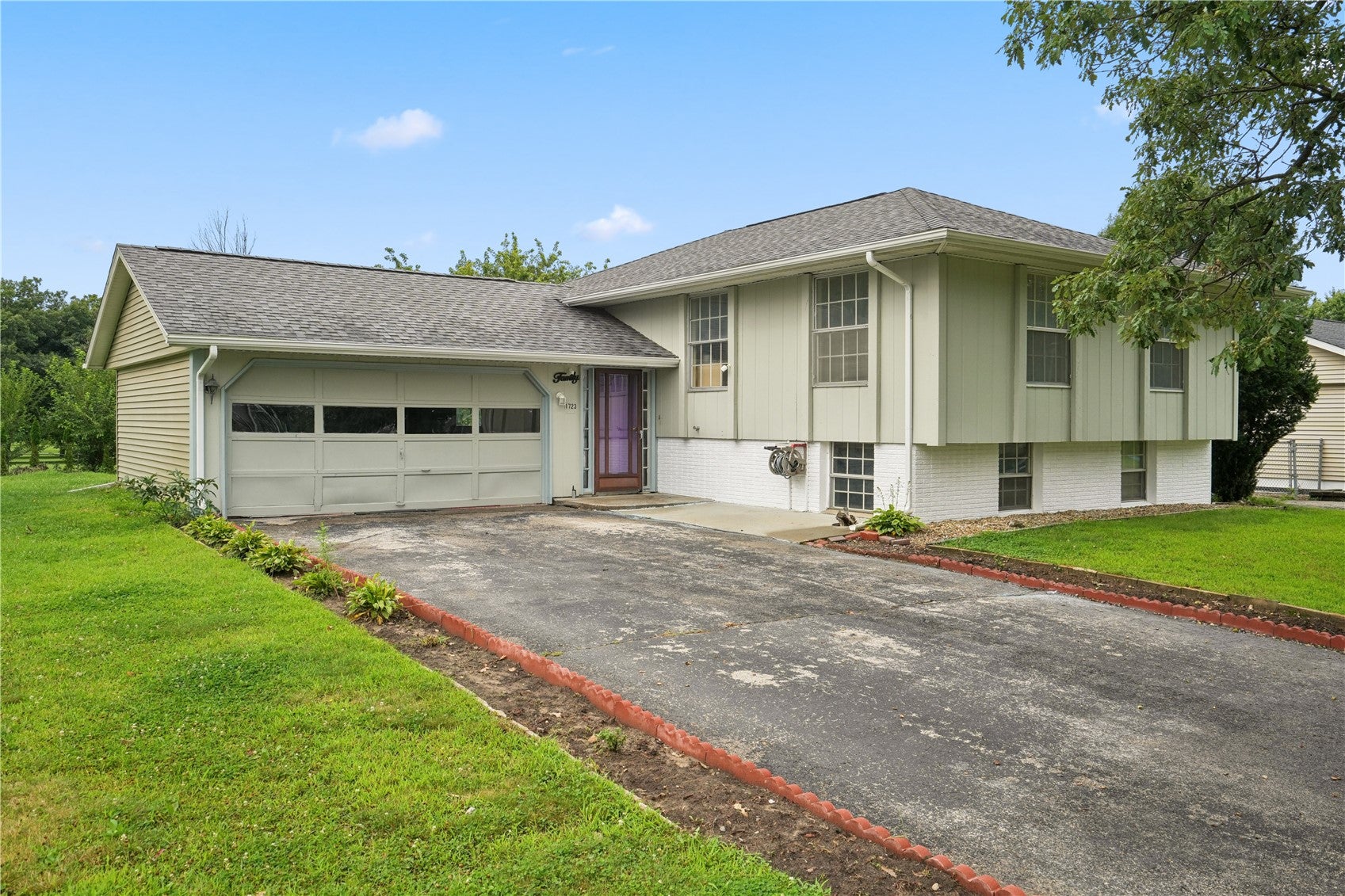 1723 Northbrook Dr NE