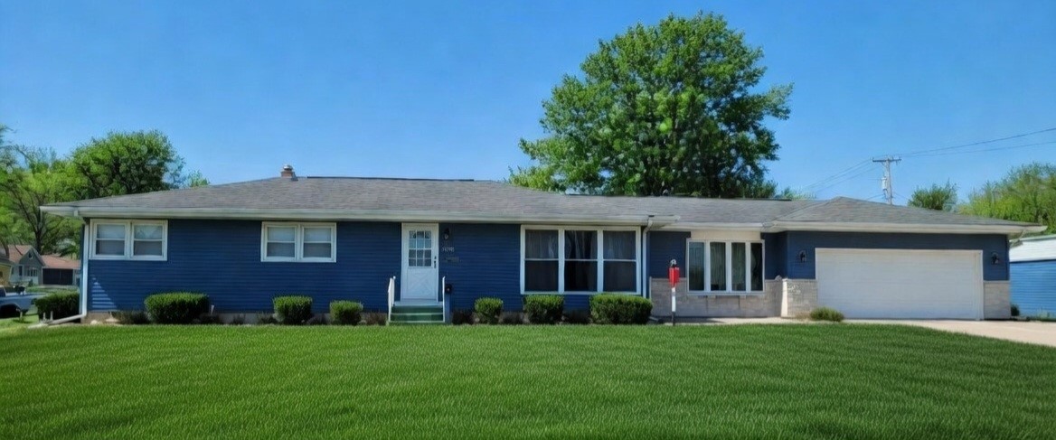 Photo 1 of 39 — 1210 North Avenue, Tipton, IA 52772