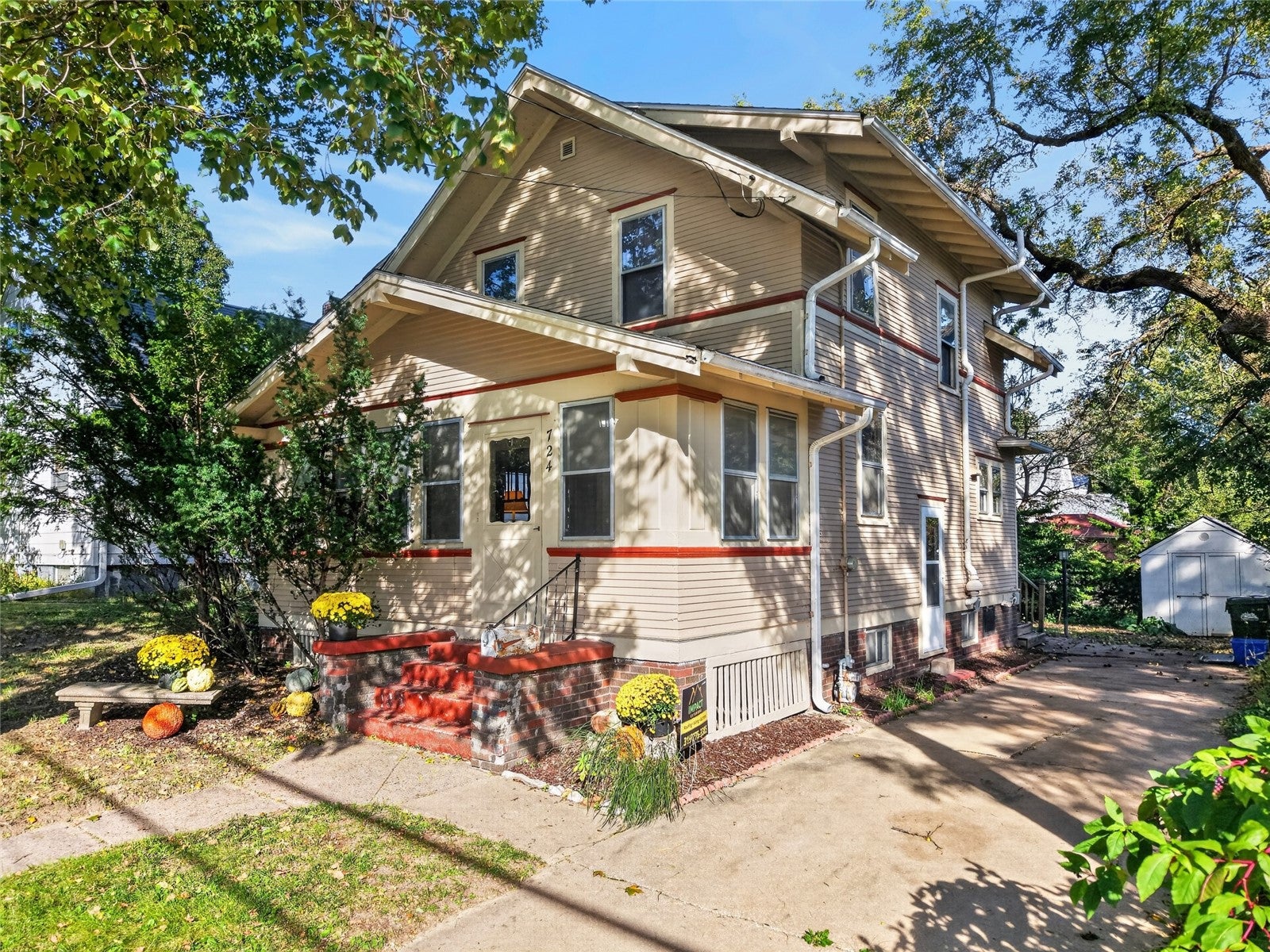 724 N Dodge Street