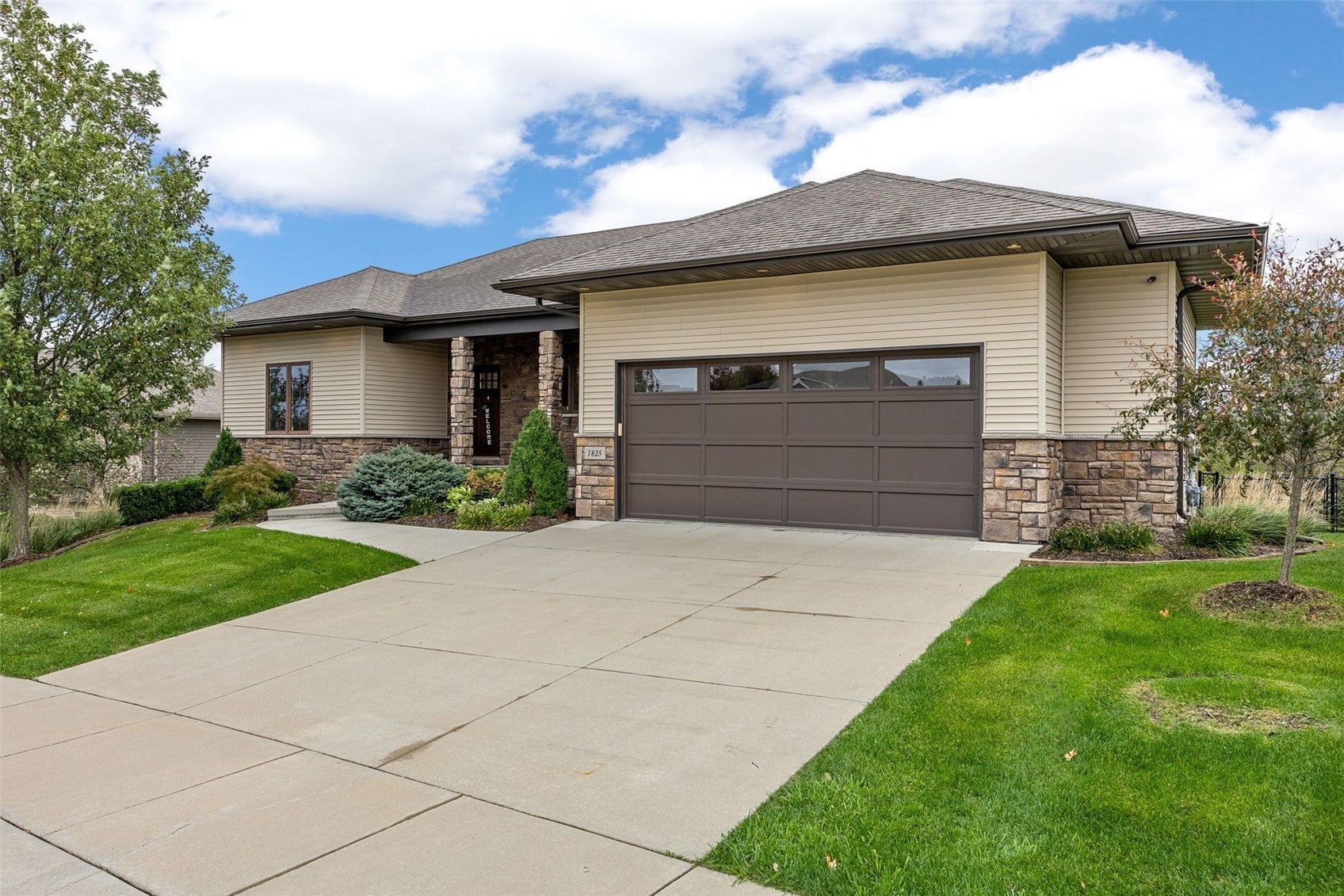 1825 Stone Creek Cir