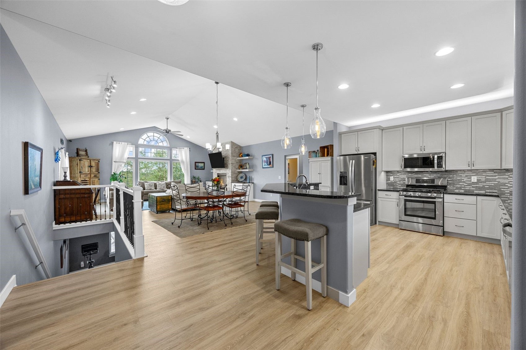 1825 Stone Creek Cir