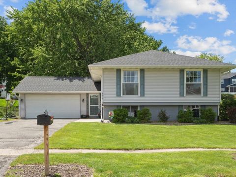 6615 Brentwood Dr NE Cedar Rapids IA 52402