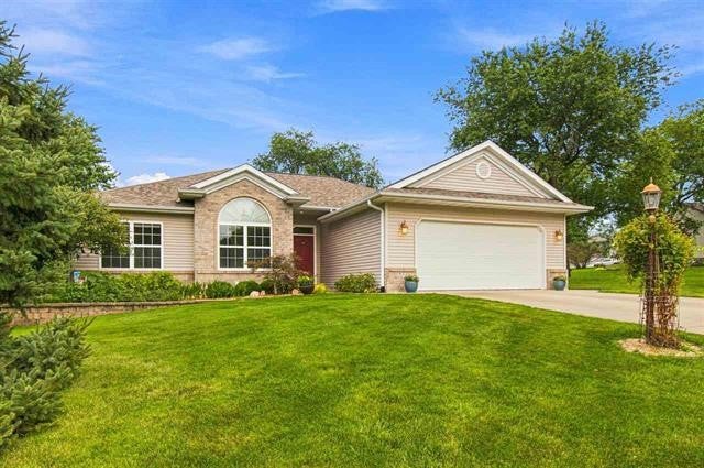 1611 Pine Ridge Court