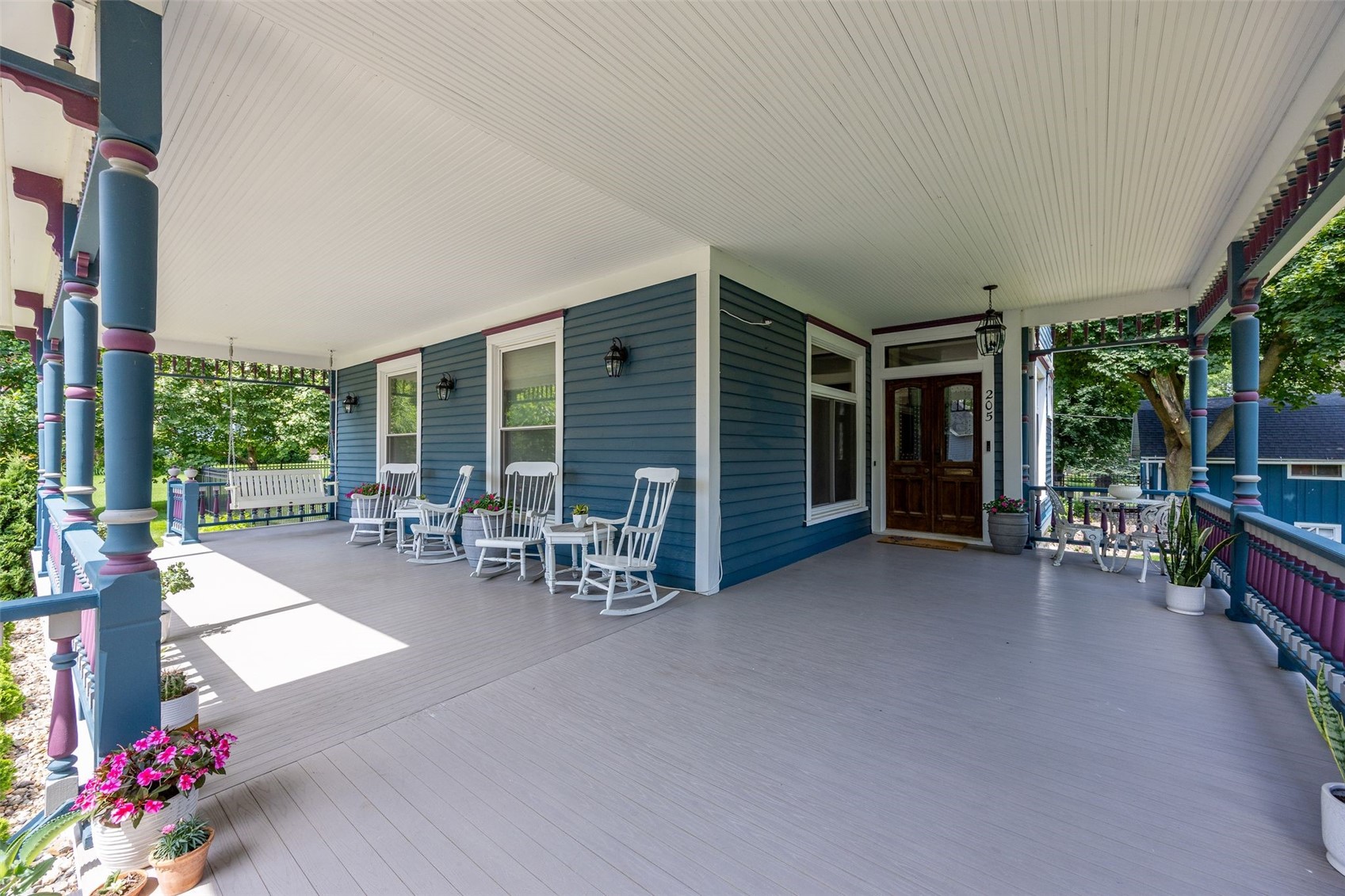 205 2nd Ave NW
