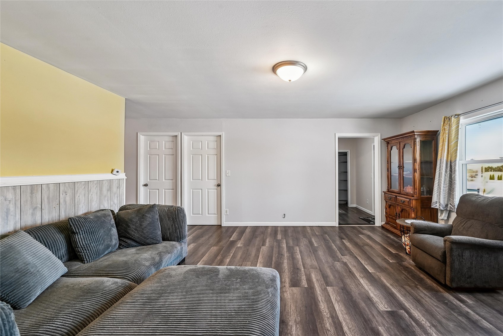 12585 Saint Paul Street