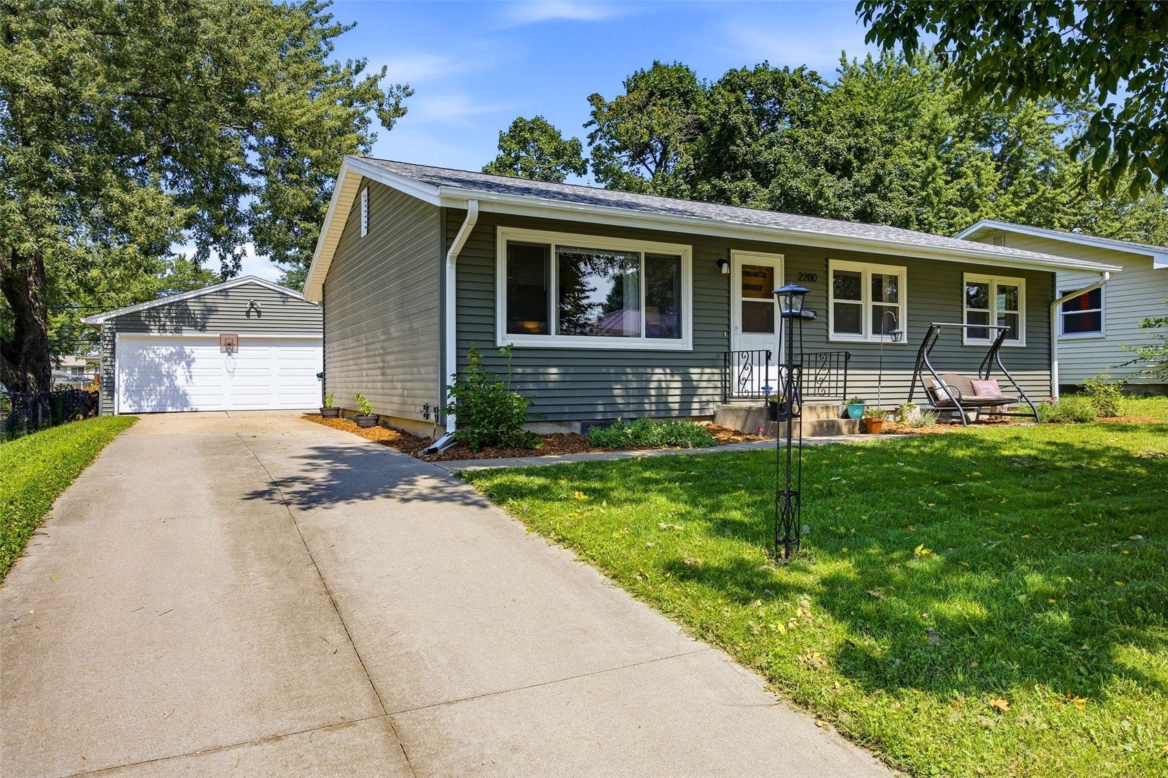 2200 17TH AVE