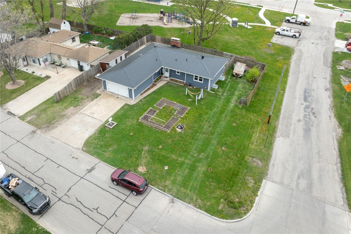 921 36th NE