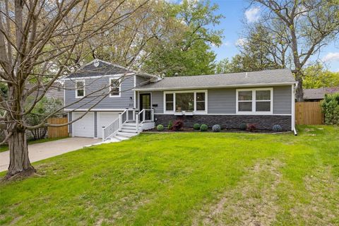 313 Windsor Drive Iowa City IA 52245