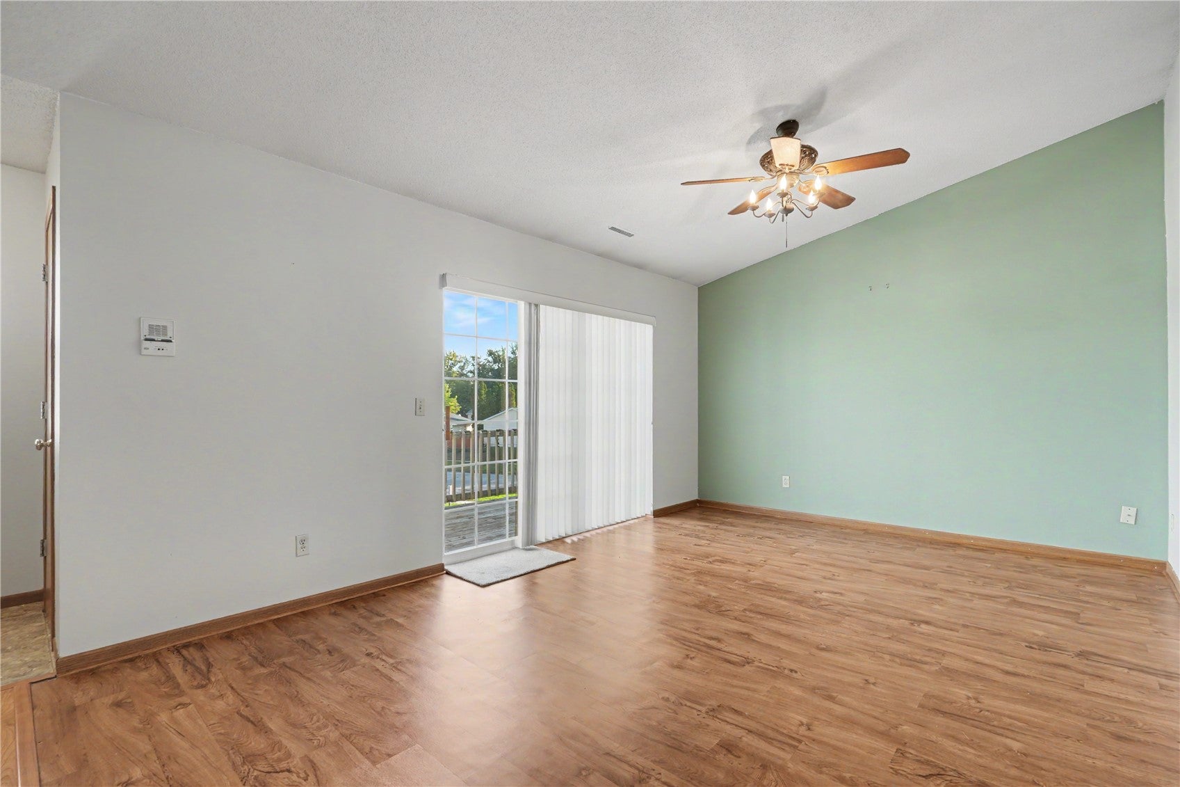 1240 44th Street E