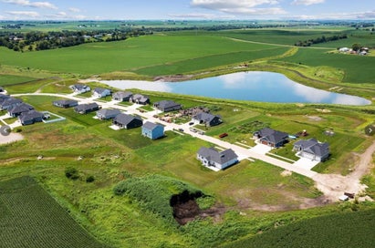 1385 Heartland Street Fairfax IA 52228