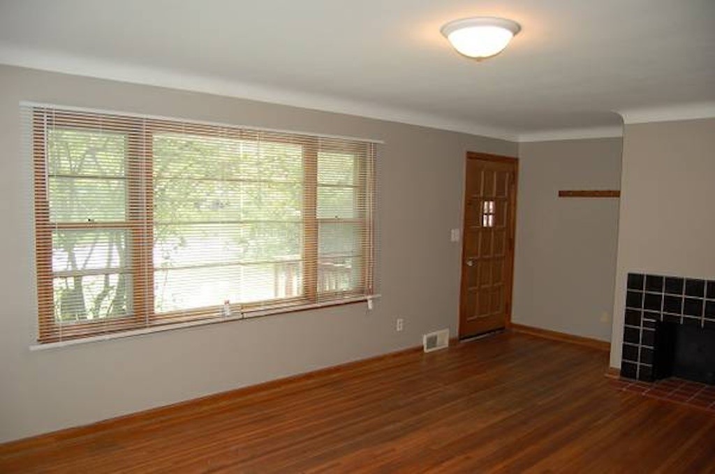 121 S Governor Street