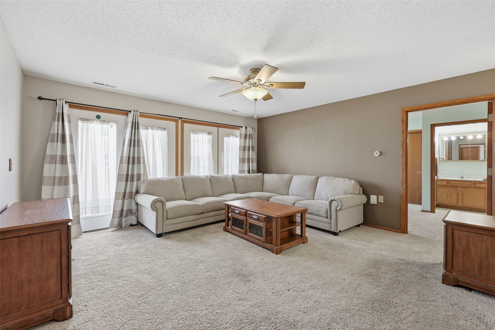 732 S Market Street 6