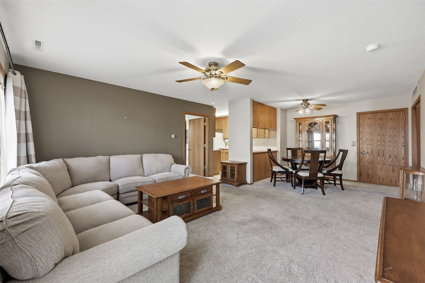 732 S Market Street 6