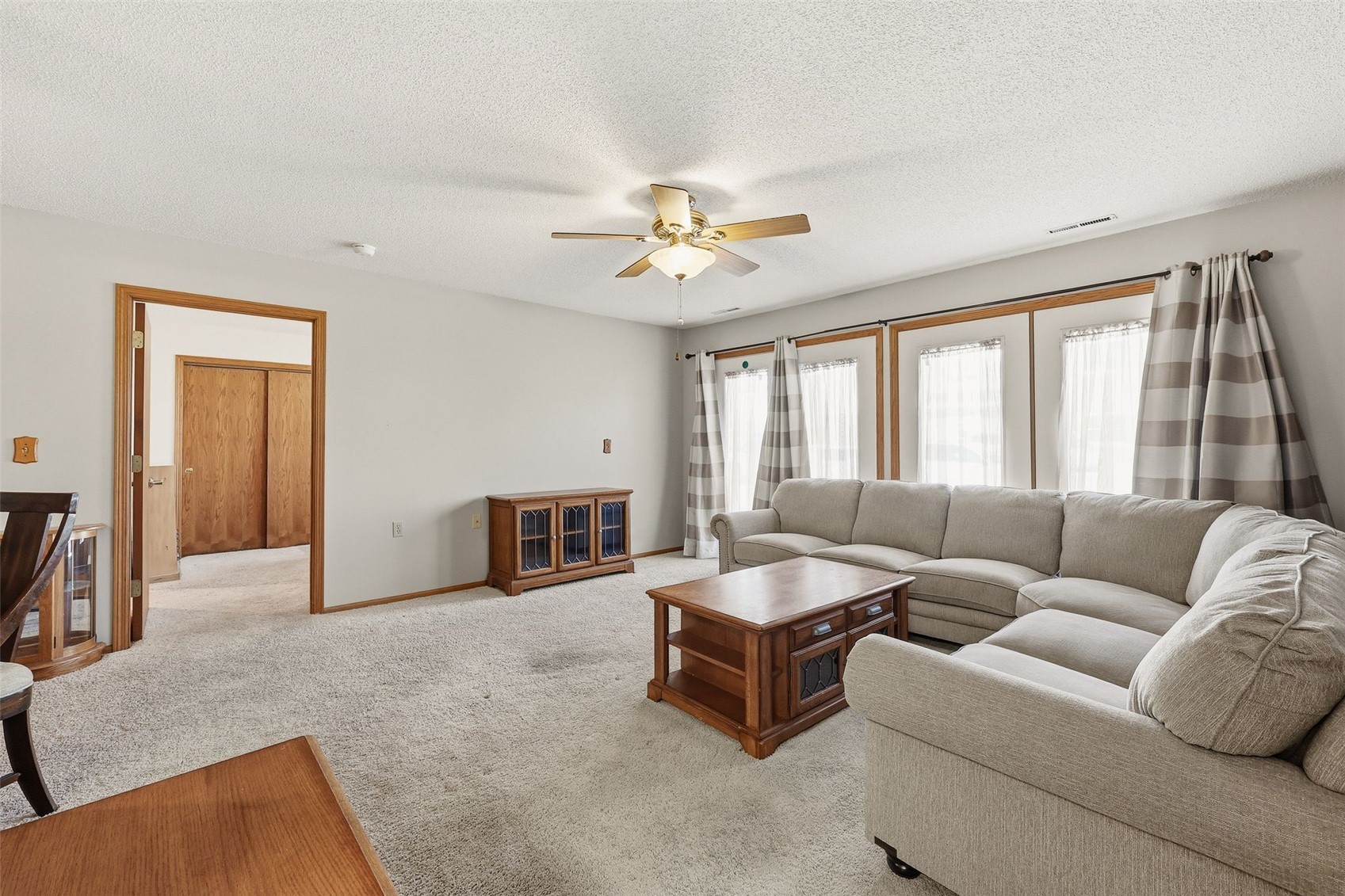 732 S Market Street 6