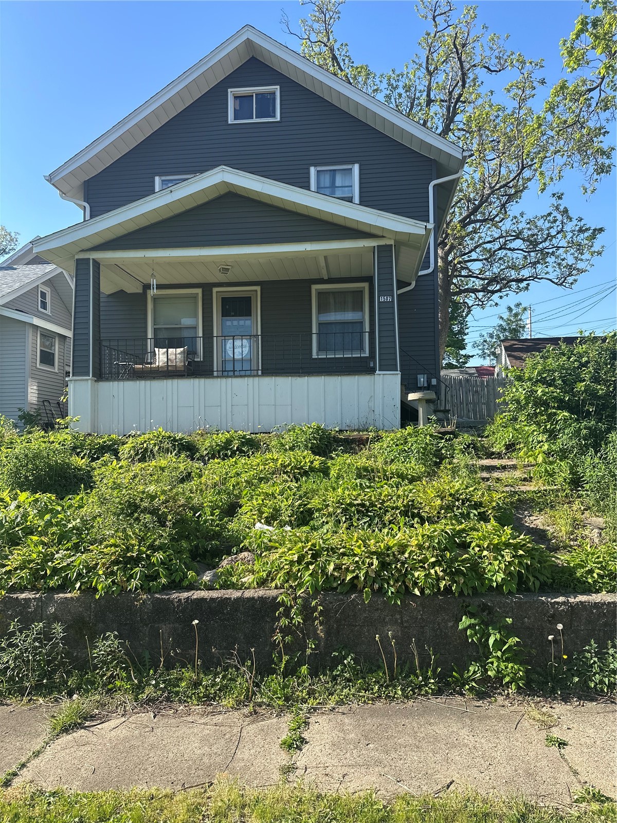 Photo 1 of 24 — 1507 Hinkley Avenue NW, Cedar Rapids, IA 52405
