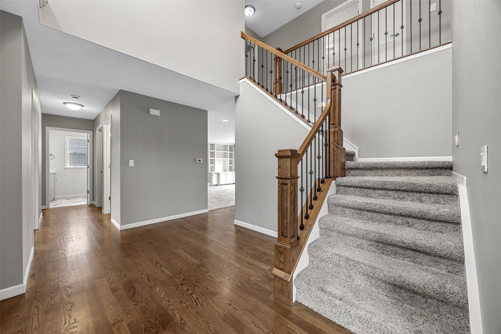 214 Revere Court NE