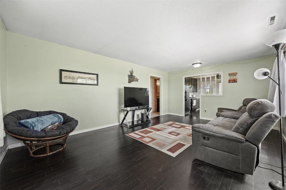 3353 Midway Rd