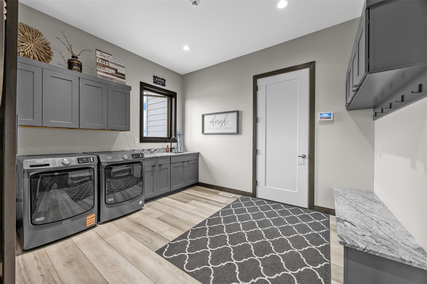 Cedar Rapids, Iowa, 52411, United States, 5 Bedrooms Bedrooms, ,5 BathroomsBathrooms,Residential,Active,2030934