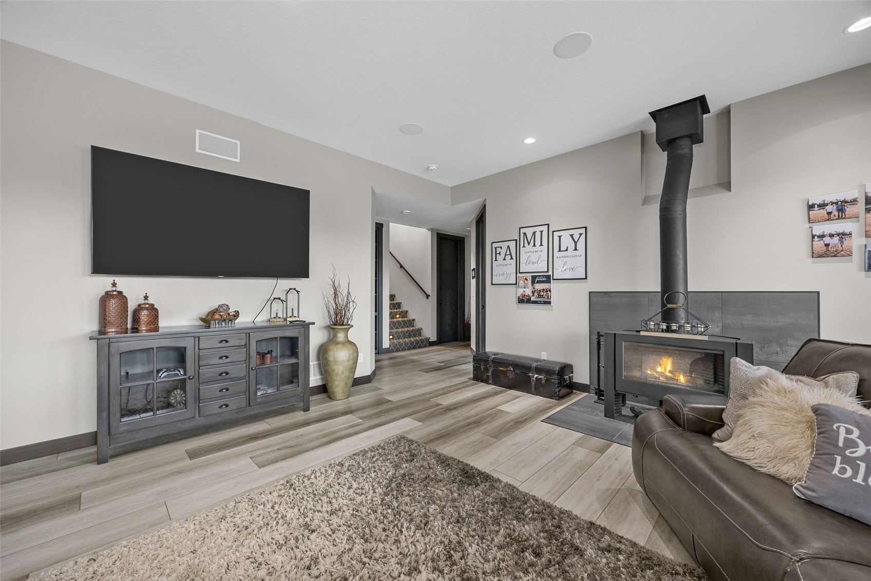 Cedar Rapids, Iowa, 52411, United States, 5 Bedrooms Bedrooms, ,5 BathroomsBathrooms,Residential,Active,2030934