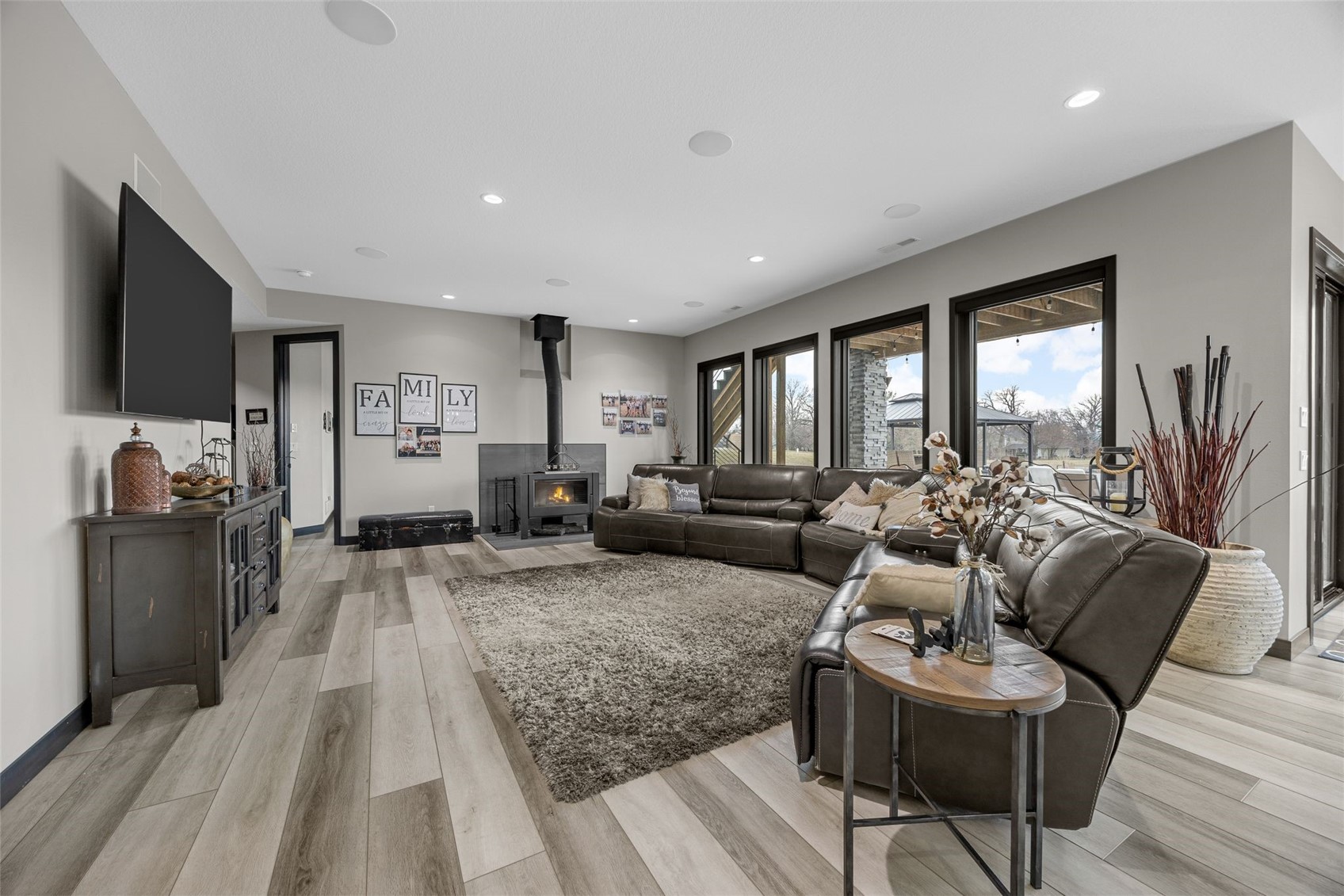 Cedar Rapids, Iowa, 52411, United States, 5 Bedrooms Bedrooms, ,5 BathroomsBathrooms,Residential,Active,2030934