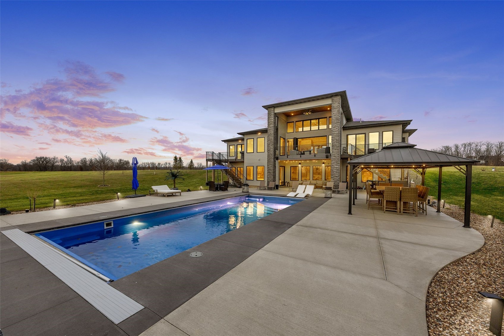 Cedar Rapids, Iowa, 52411, United States, 5 Bedrooms Bedrooms, ,5 BathroomsBathrooms,Residential,Active,2030934