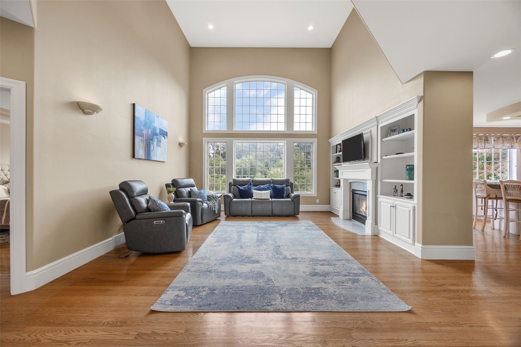 3826 Cedar Bluff Court NE