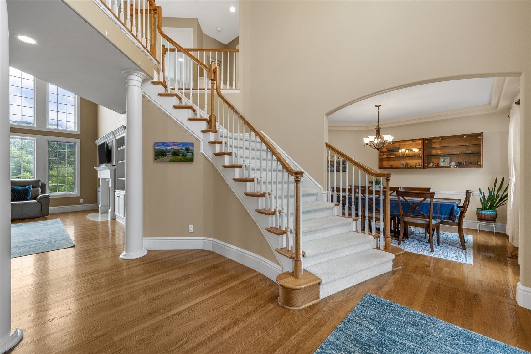 3826 Cedar Bluff Court NE