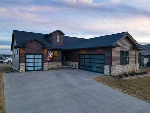 1804 Green Oak Pass Tiffin IA 52340