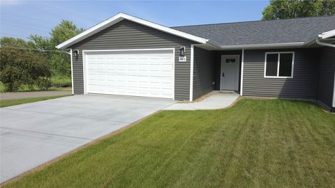 1413 13th Avenue Belle Plaine IA 52208