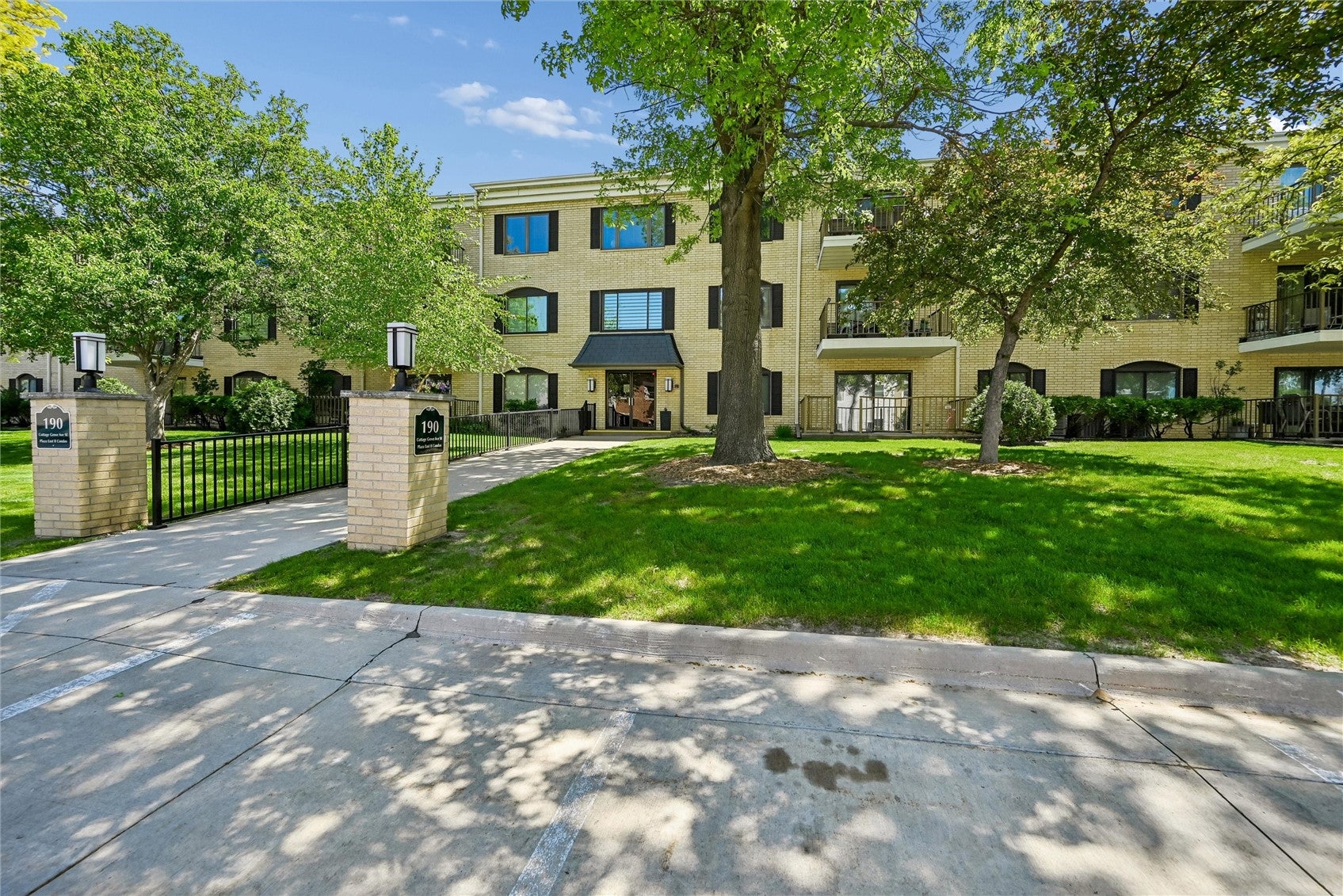 190 Cottage Grove Avenue SE 208