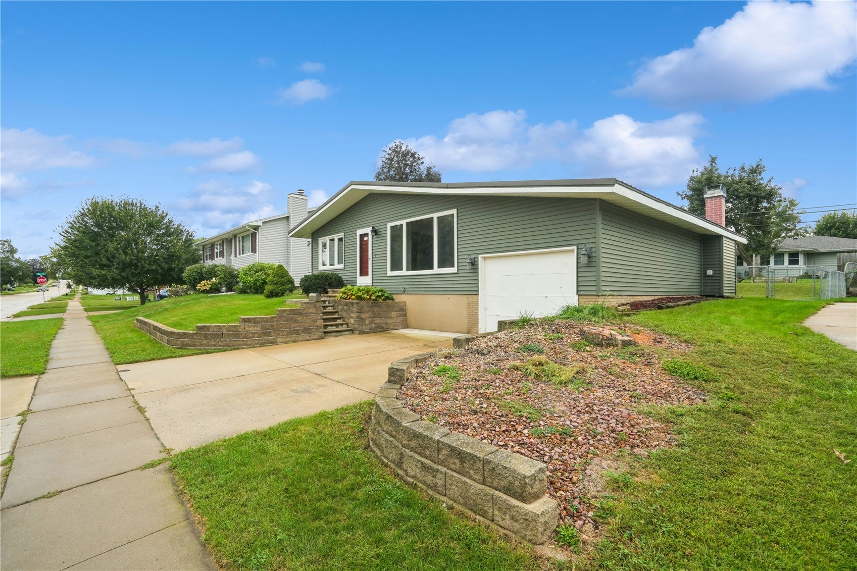 1535 McGowan Blvd