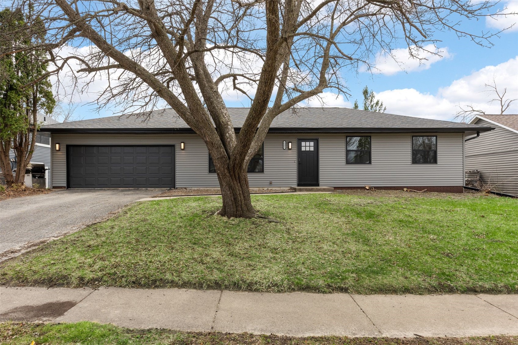 1505 Cottonwood Lane NE