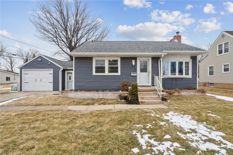 348 24th Avenue SW Cedar Rapids IA 52404