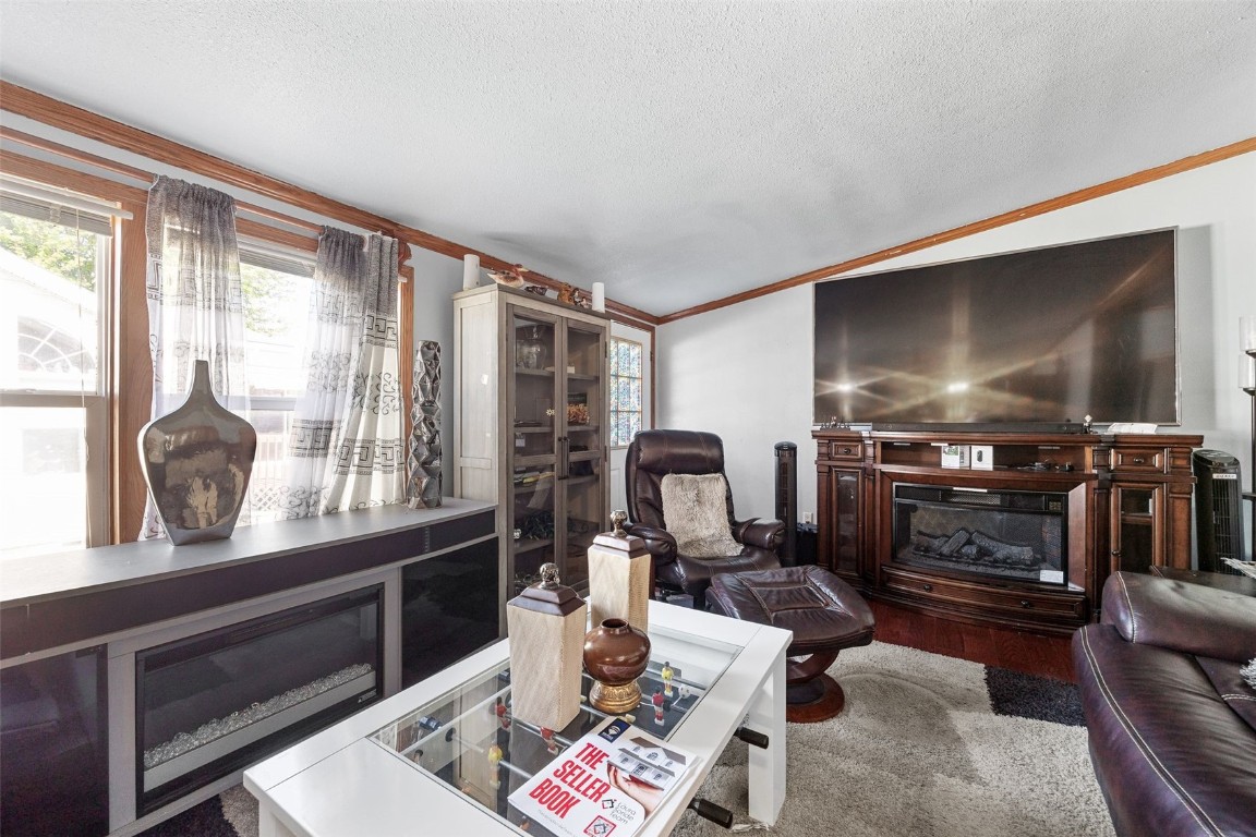 279 Paddock Circle