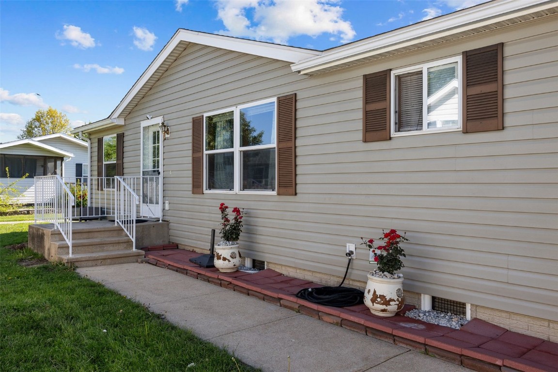 279 Paddock Circle