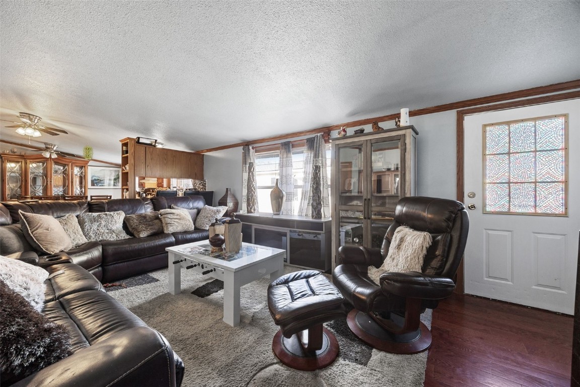 279 Paddock Circle