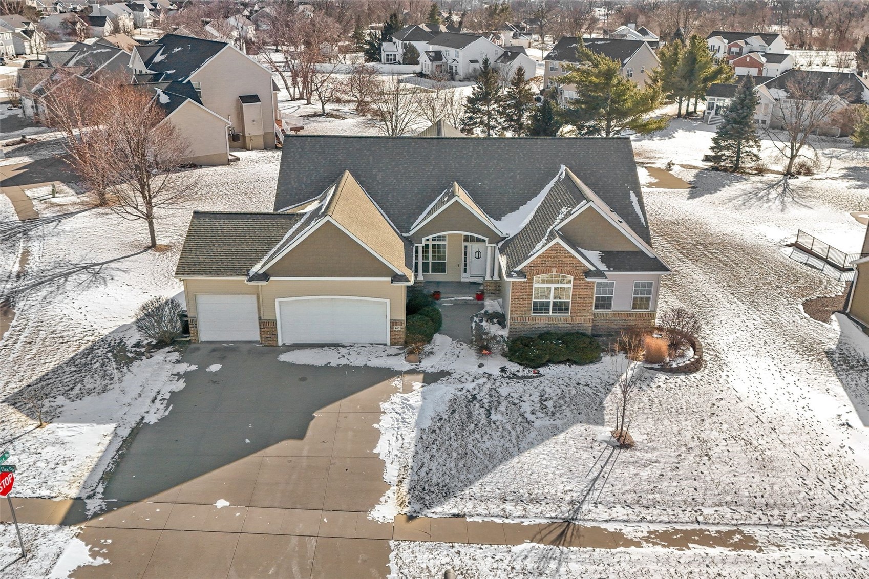 965 Quarry Oak Drive