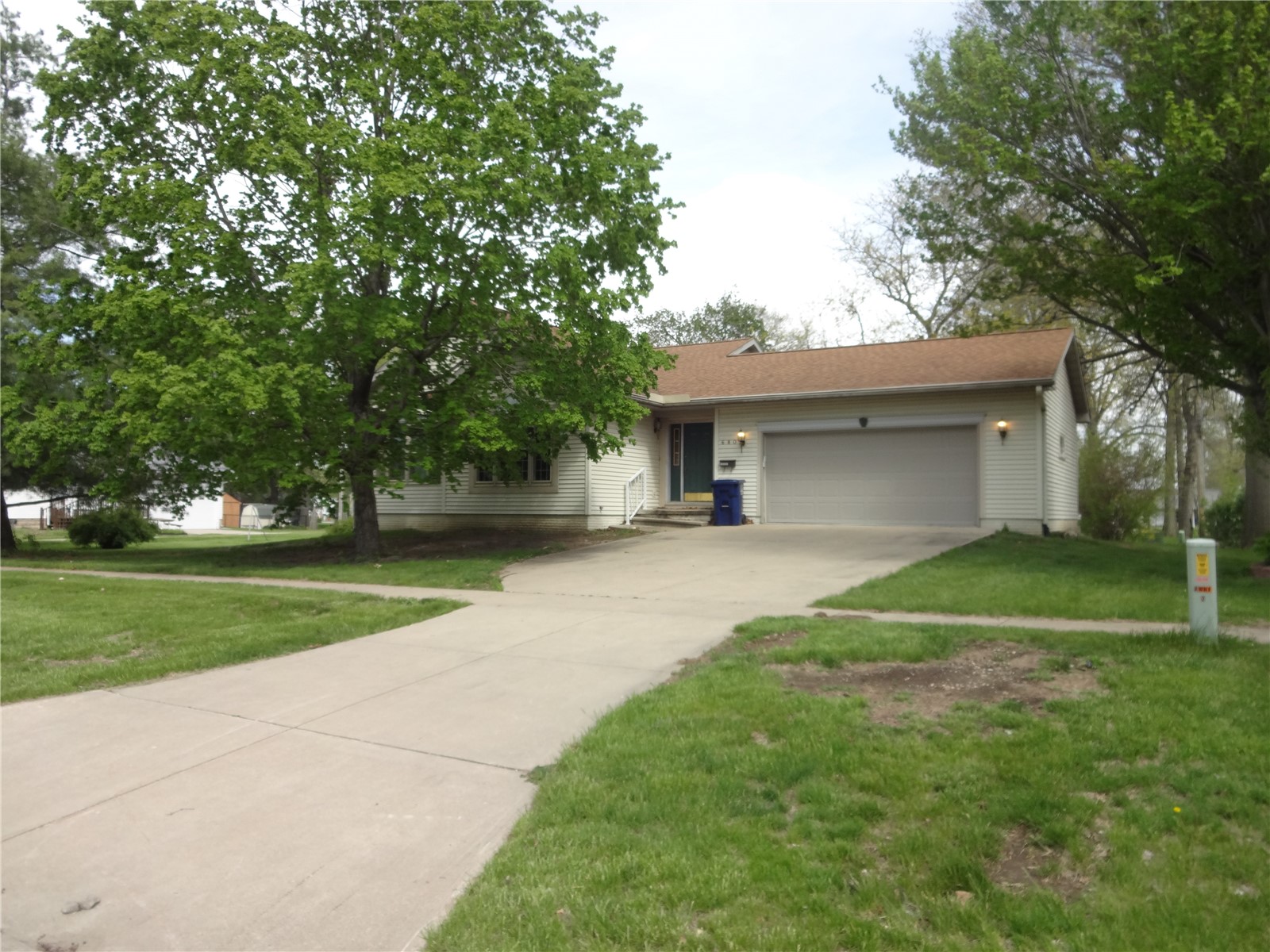 Photo 1 of 48 — 680 W Washington St, Marengo, IA 52301