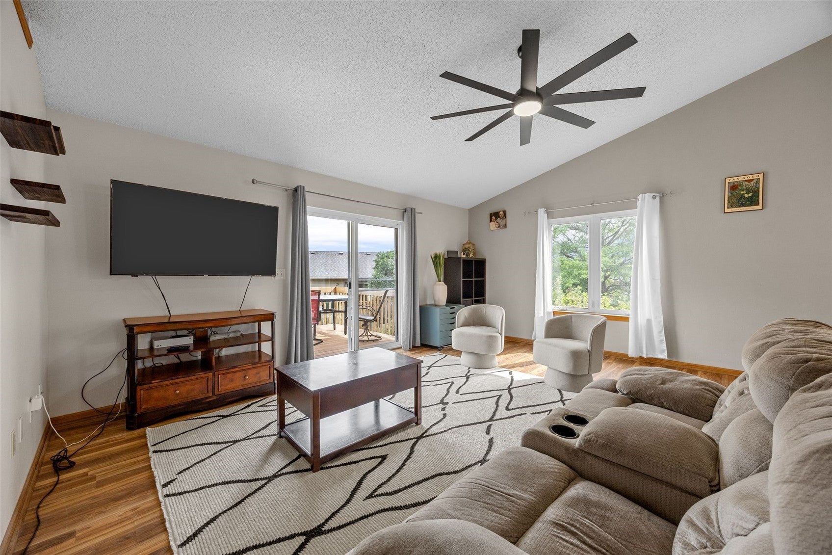 518 Tulip Ct