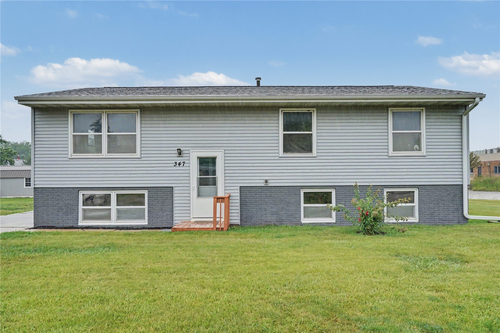 Photo 1 of 29 — 347 3rd St N, Central City, IA 52214