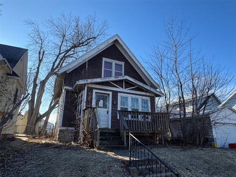 1221 A Avenue Cedar Rapids IA 52405