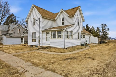 404 highland Street Olin IA 52320